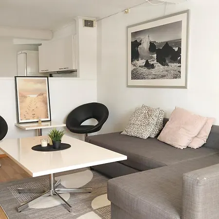 Forus 2 Berdoom 公寓